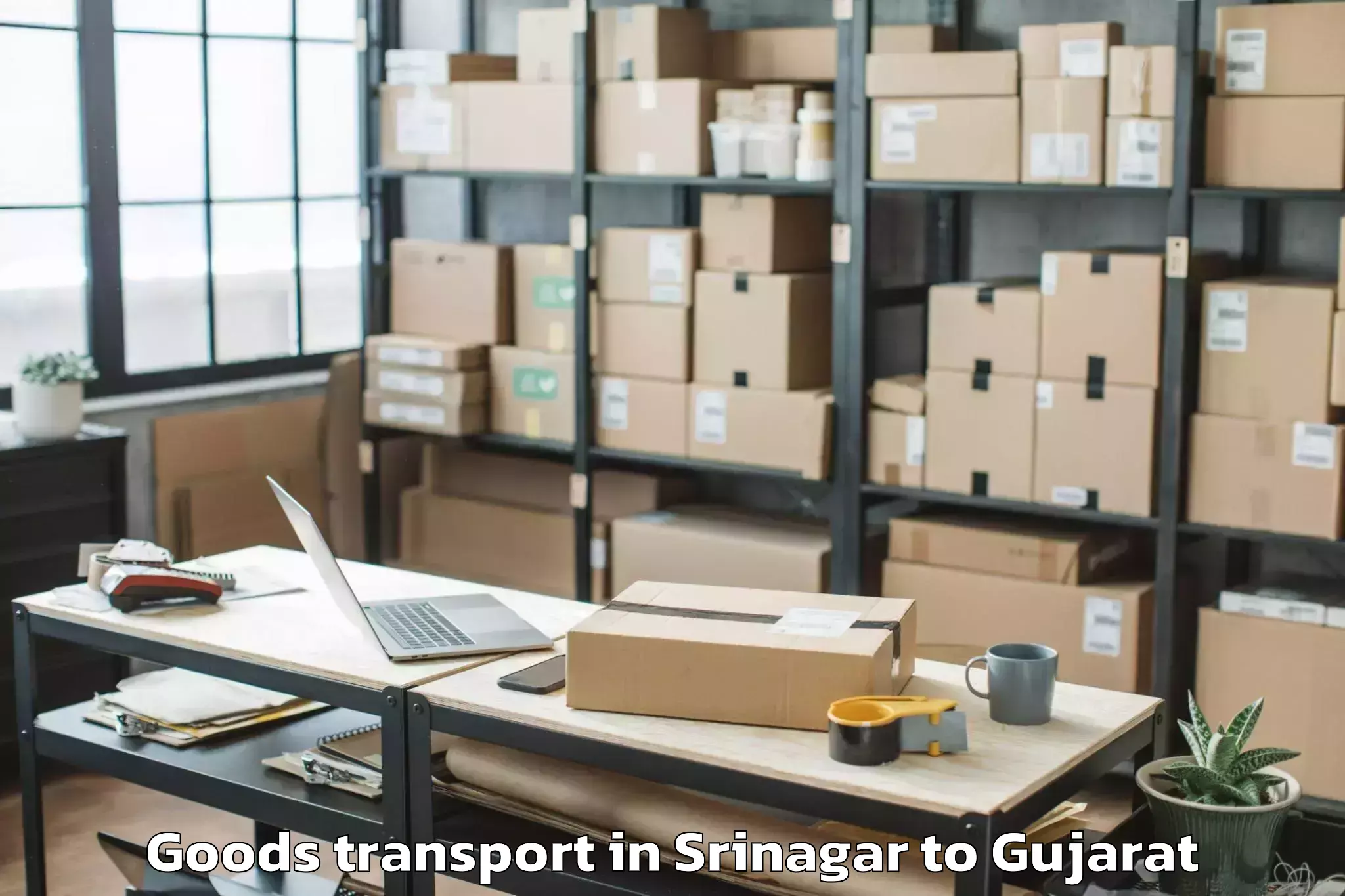 Comprehensive Srinagar to Valabhipur Goods Transport